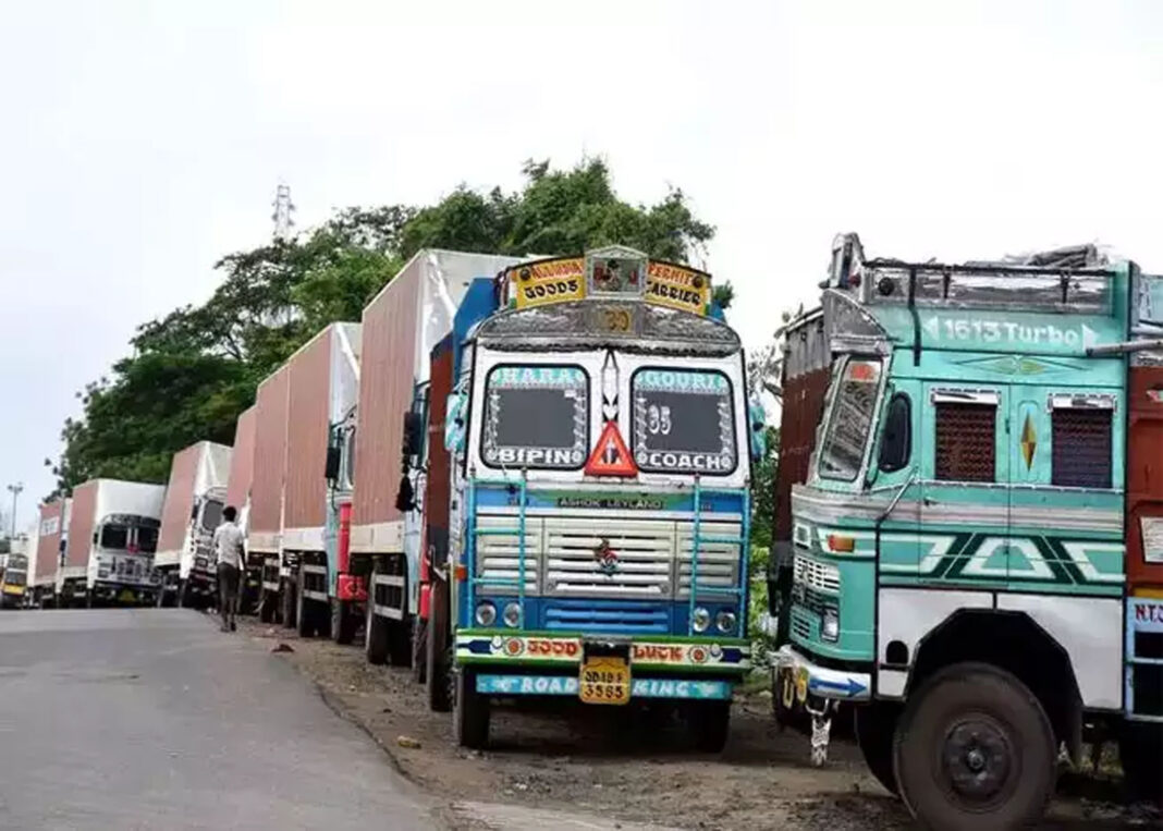 ट्रांसपोर्ट बिजनेस से लाखों कमाने के आसान तरीके|The connect 24