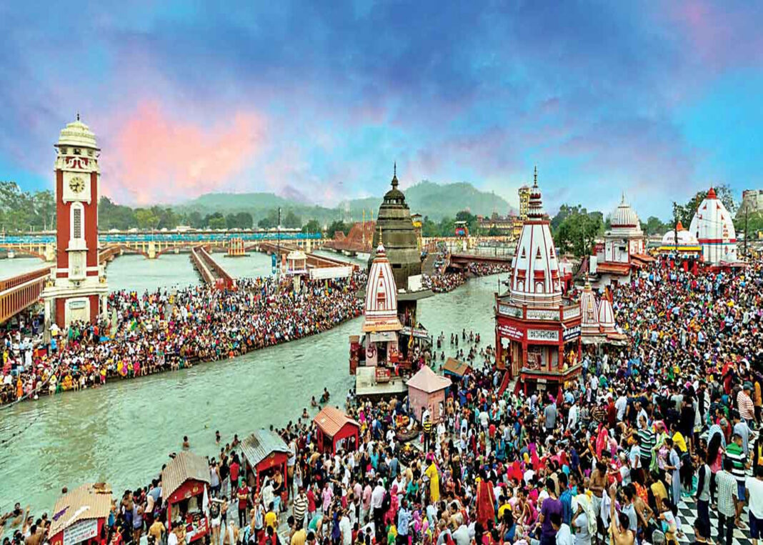 गंगा की कथा: जन्म और वंश की पौराणिक कहानियां।